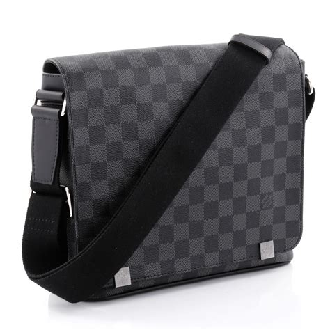 louis vuitton district messenger bag price|Louis Vuitton damier Messenger bag.